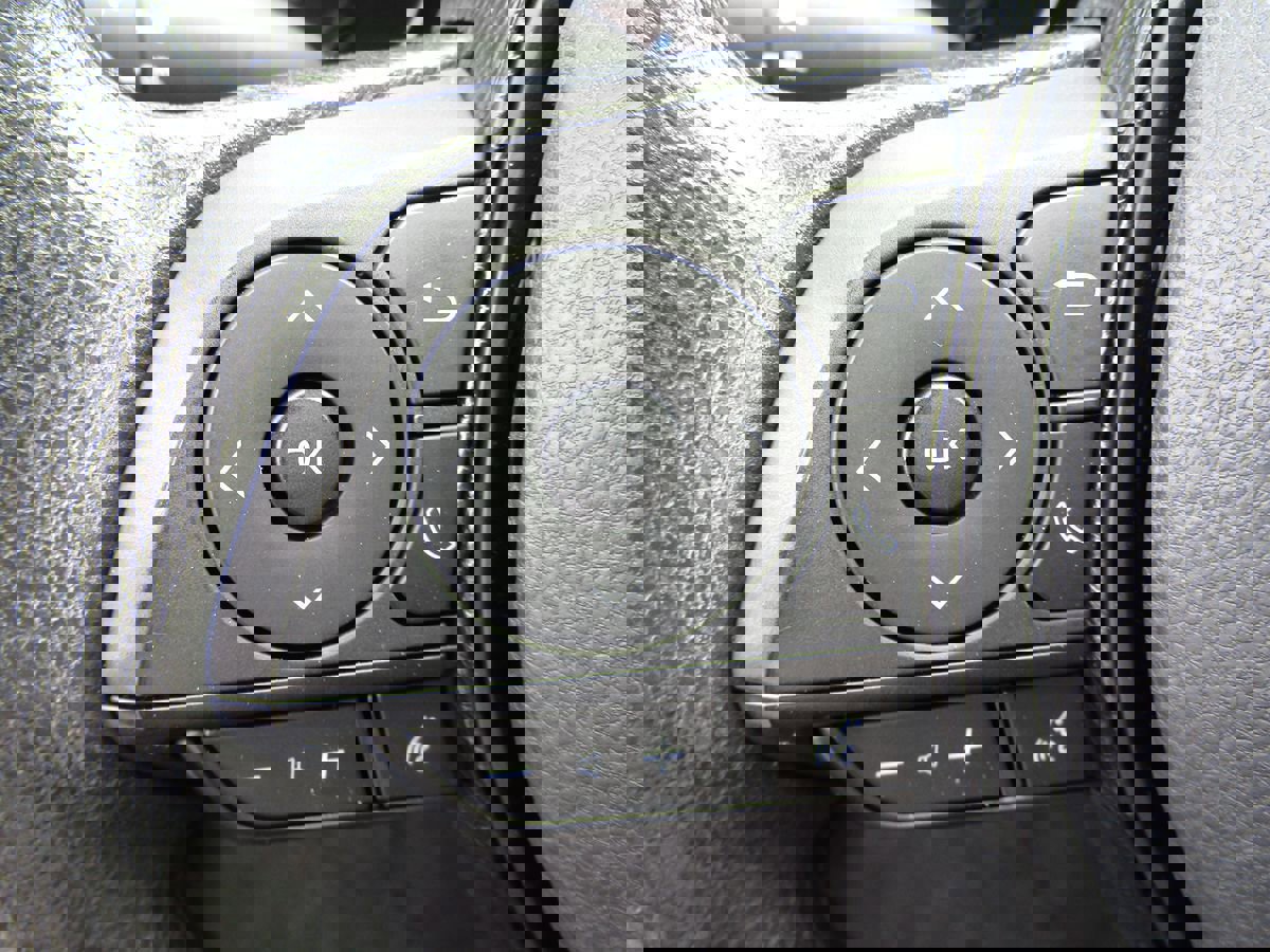 Used 2022 Toyota RAV4 LE image 8