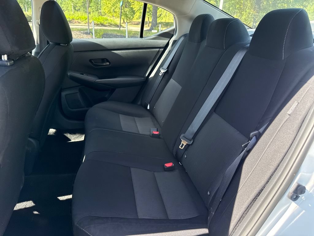 Used 2025 Nissan Sentra SV FWD image 32