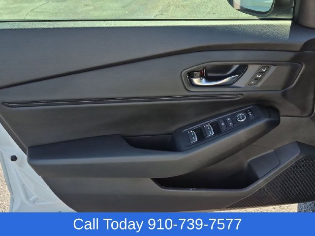 Used 2025 Honda Accord EX-L image 11
