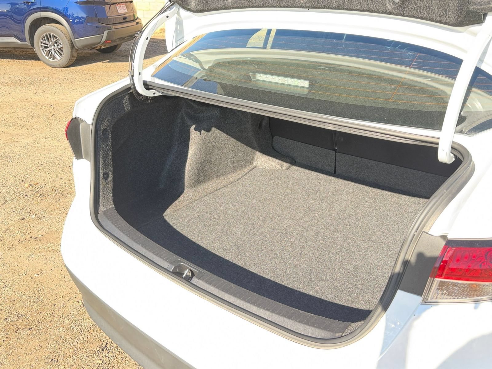 Used 2025 Toyota Corolla LE FWD image 28