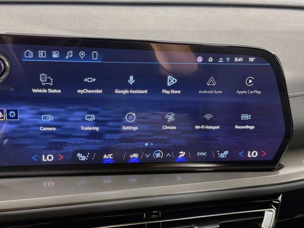 New 2027 Chevrolet Traverse LT w/ Sun and Wheel Package FWD image 15