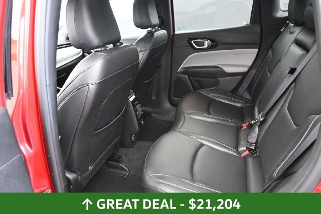Used 2025 Jeep Compass Limited AWD/4WD image 18