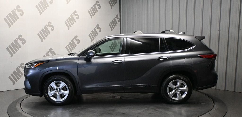 Used 2020 Toyota Highlander L FWD image 6