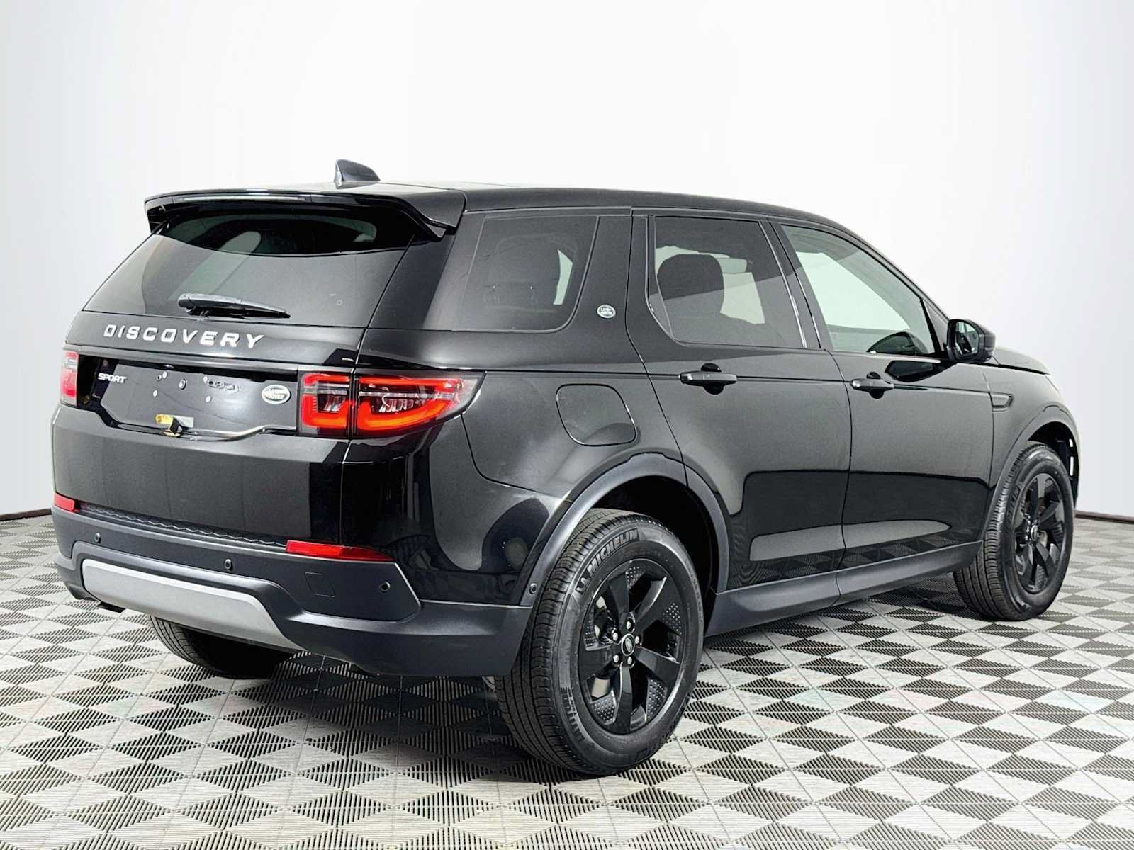Used 2021 Land Rover Discovery Sport SE AWD/4WD image 5