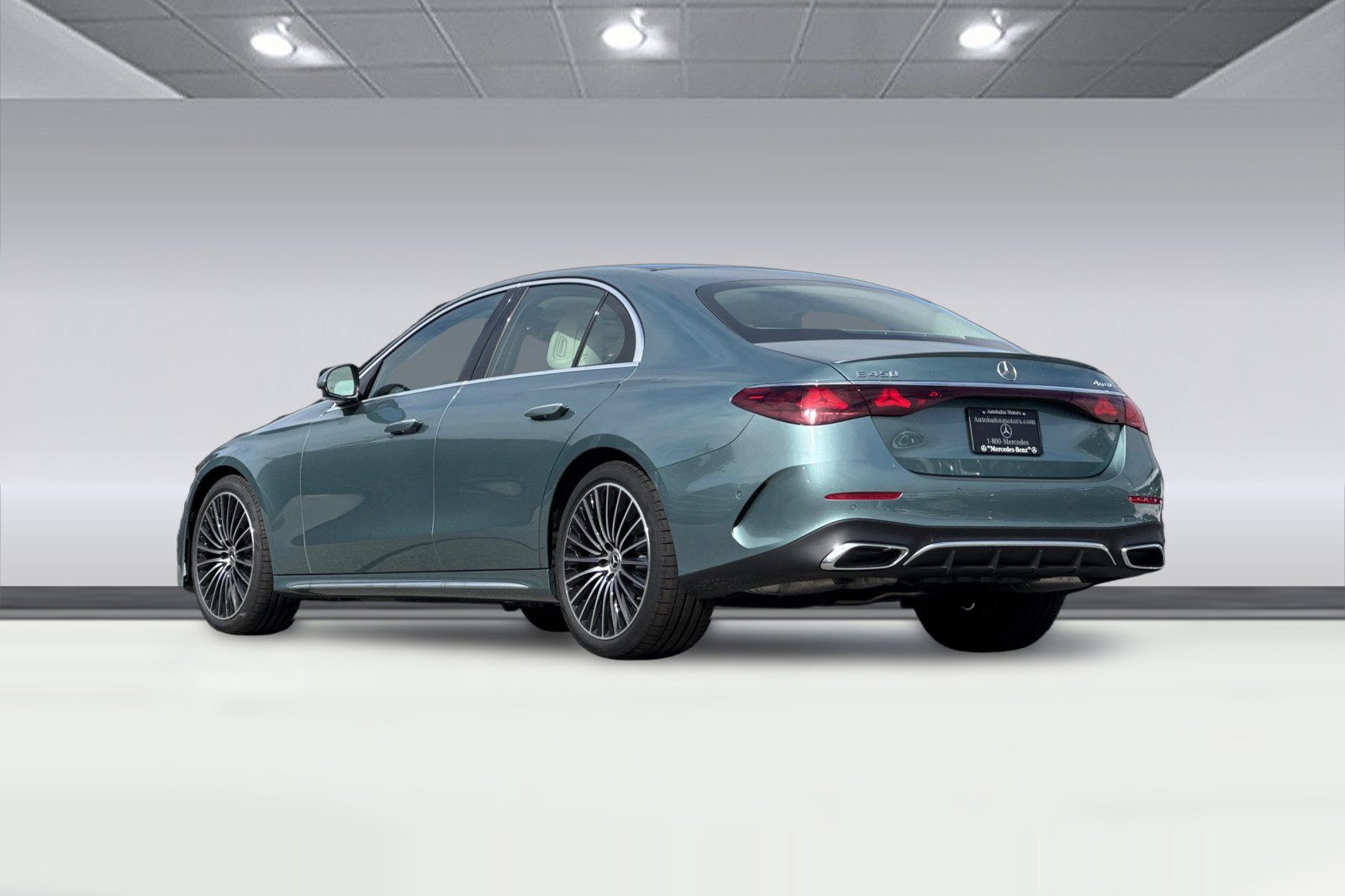 New 2027 Mercedes-Benz E 450 4MATIC Sedan image 3