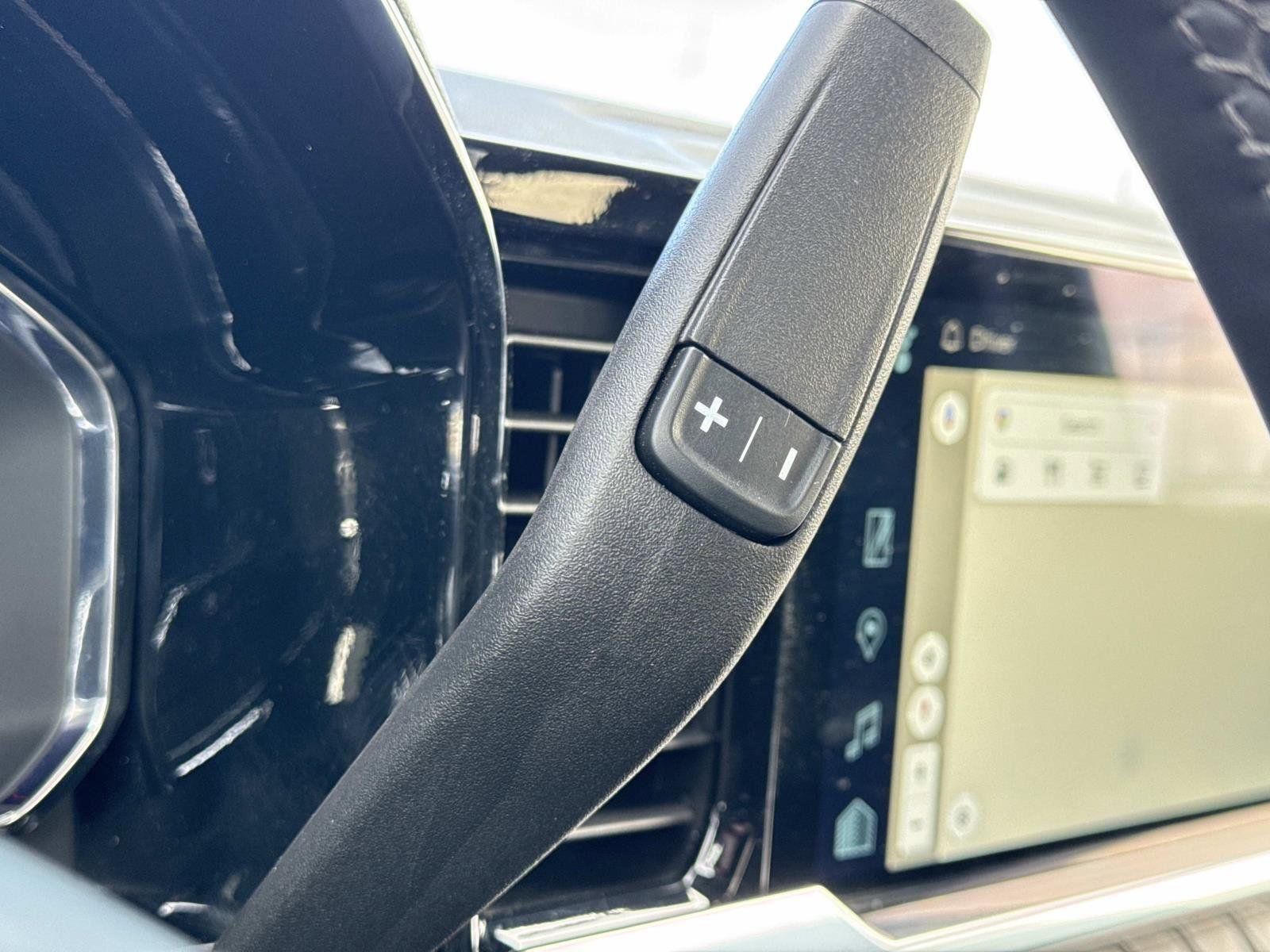 Used 2024 Chevrolet Silverado 1500 LT image 9