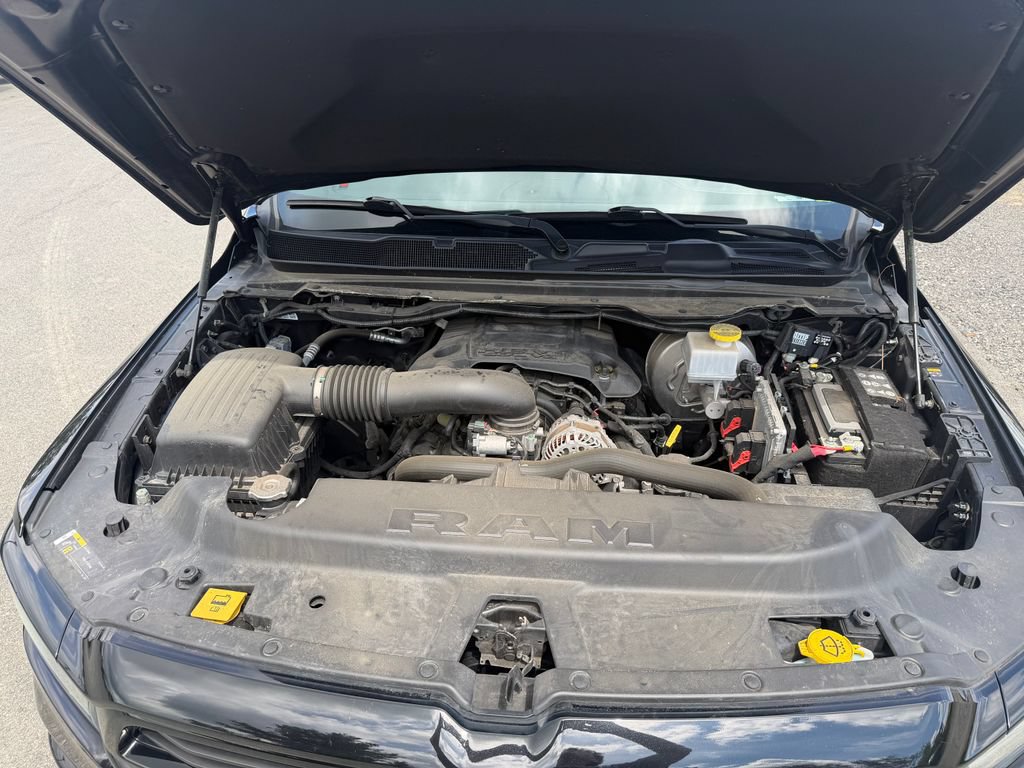 Used 2022 RAM 1500 Laramie AWD/4WD image 9