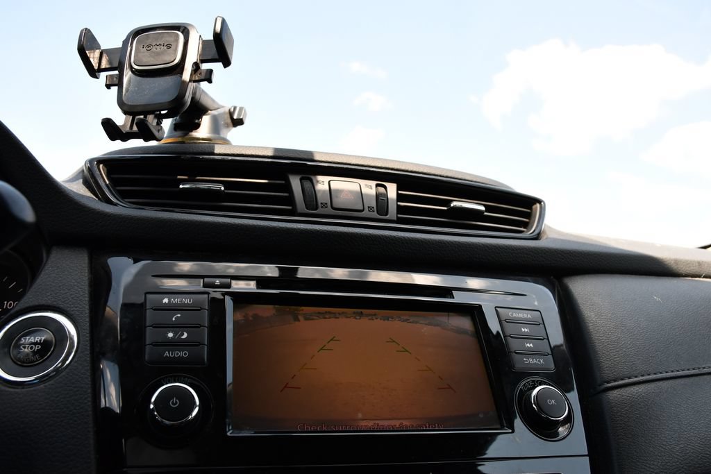 Used 2018 Nissan Rogue SV FWD image 16