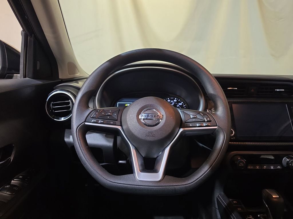 Used 2021 Nissan Kicks SV FWD image 11