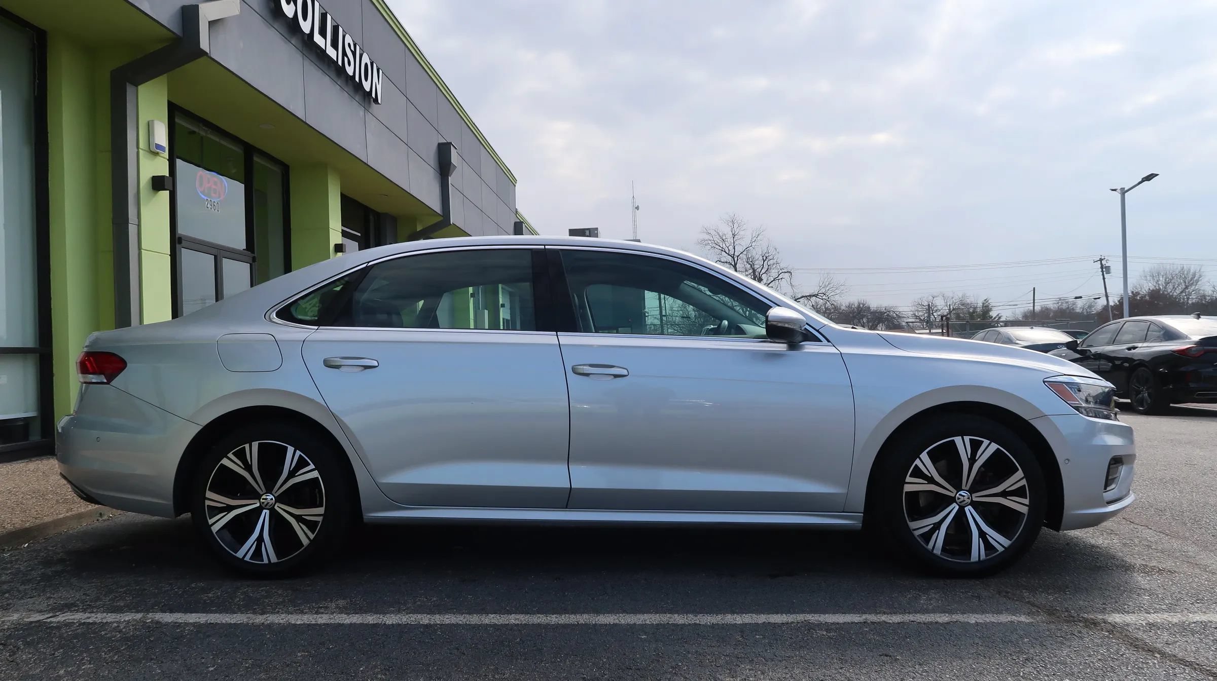 Used 2020 Volkswagen Passat 2.0T SEL FWD image 8