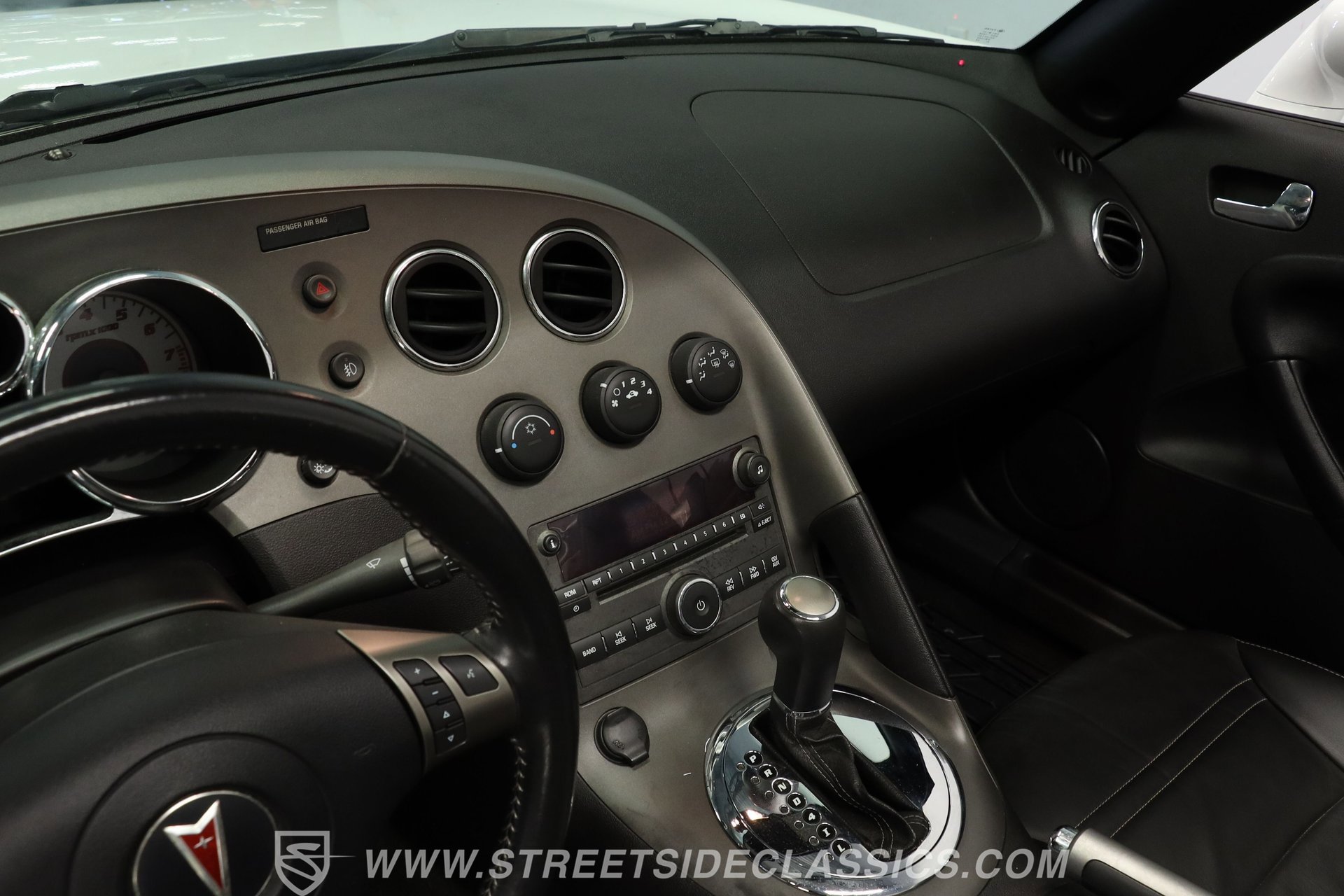 Used 2007 Pontiac Solstice Convertible w/ Premium Package image 40