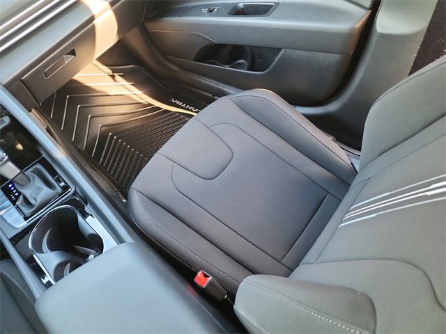 New 2025 Hyundai Elantra Blue image 11