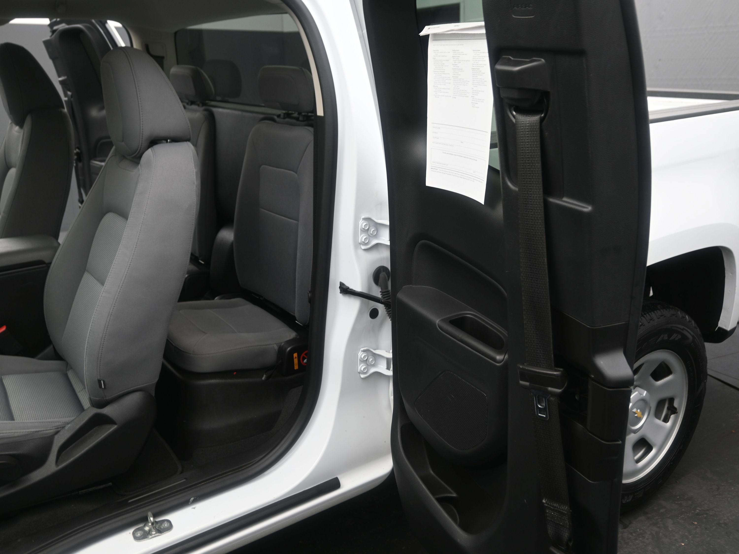 Used 2022 Chevrolet Colorado W/T image 14