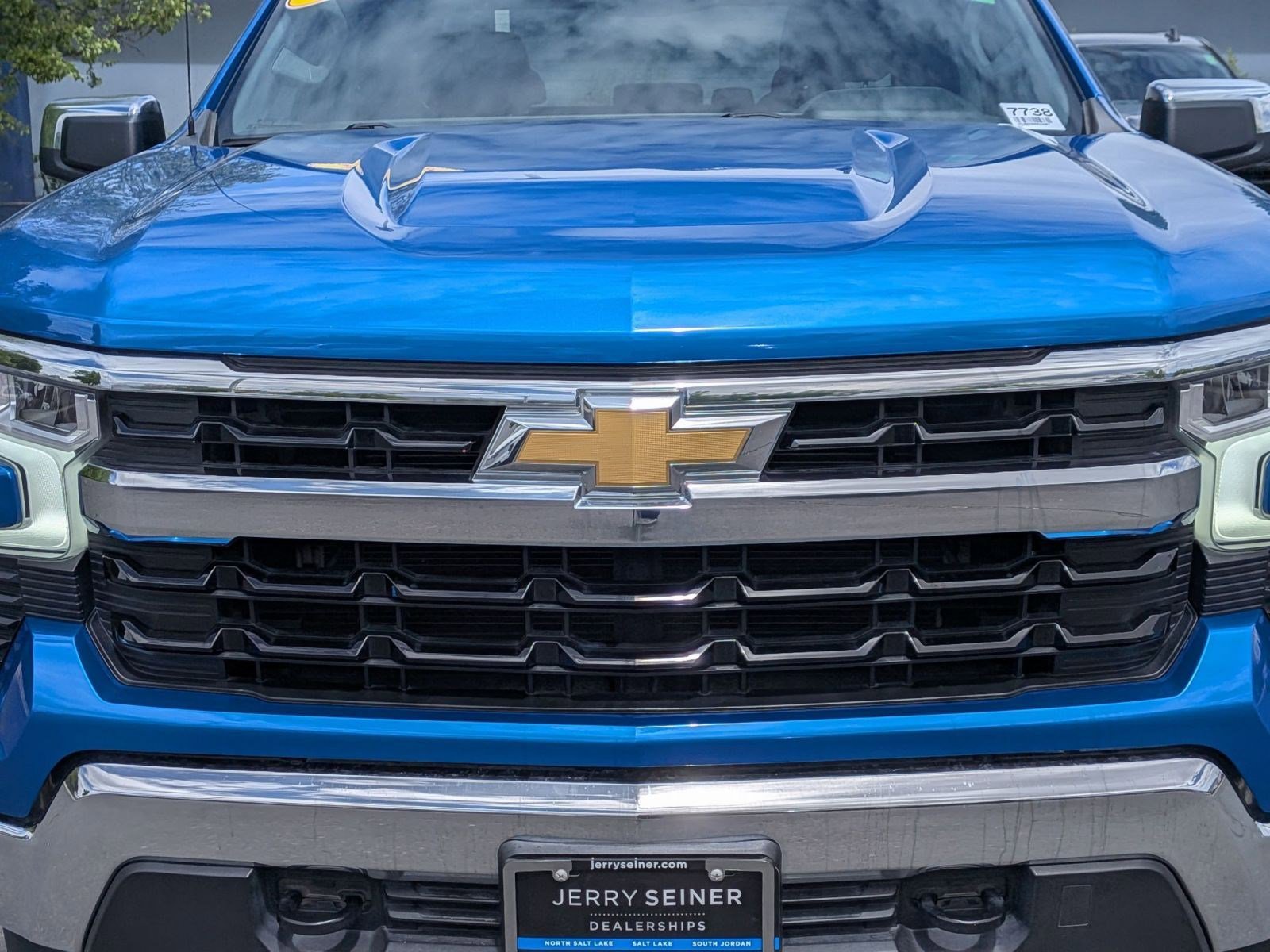 Certified 2022 Chevrolet Silverado 1500 LT AWD/4WD image 9