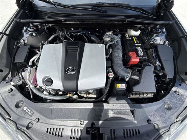 Certified 2024 Lexus ES 350 w/ Premium Package image 27