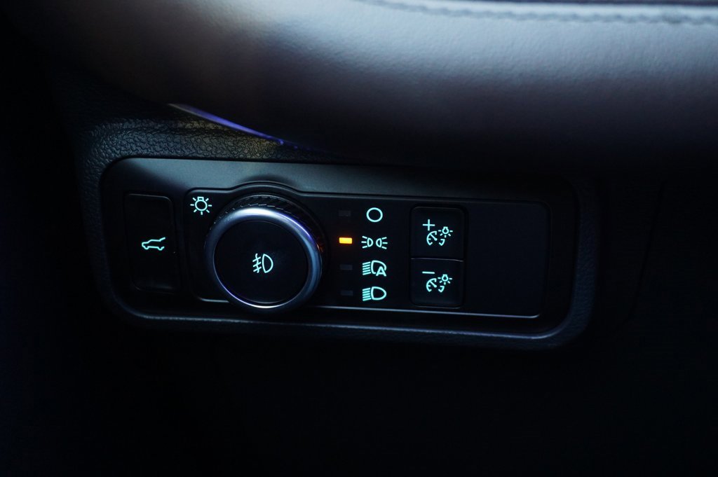 Used 2025 Ford Explorer Platinum w/ Ultimate Package image 25