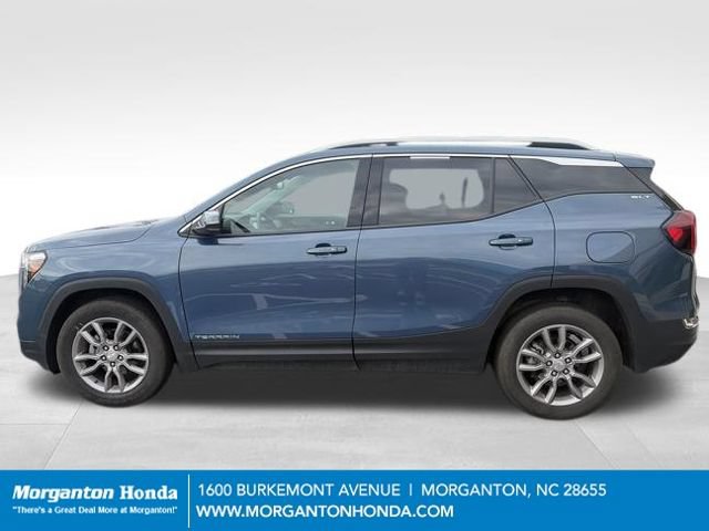 Used 2024 GMC Terrain SLT AWD/4WD image 4