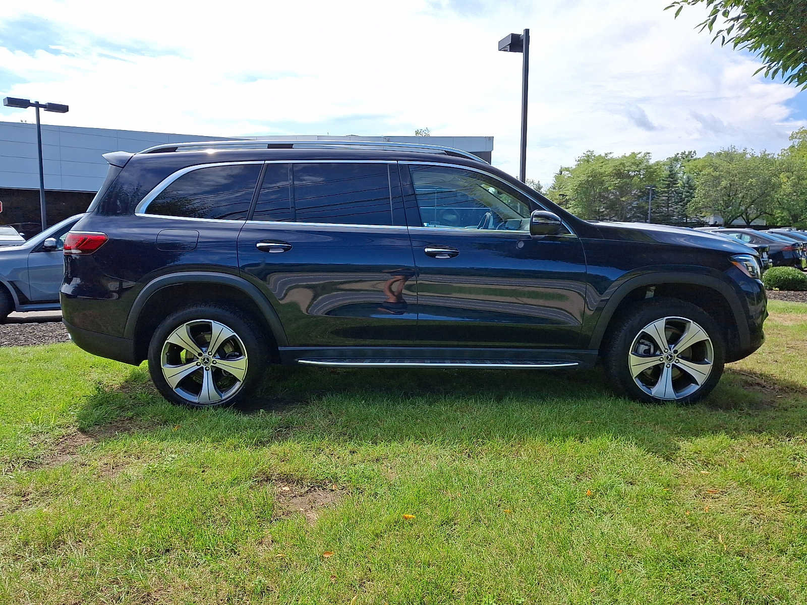 Used 2022 Mercedes-Benz GLS 450 4MATIC image 8