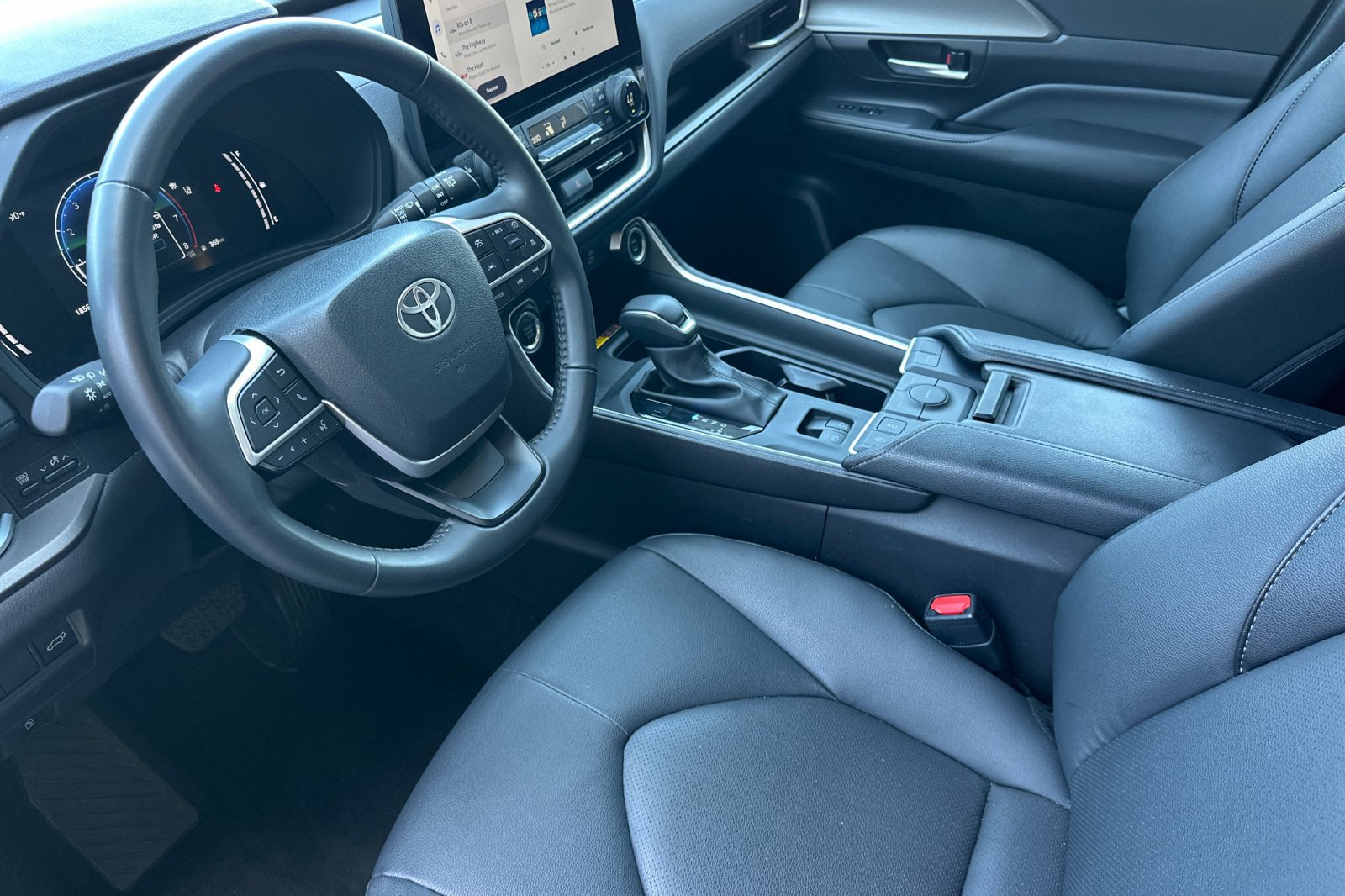 Certified 2025 Toyota Grand Highlander FWD image 9
