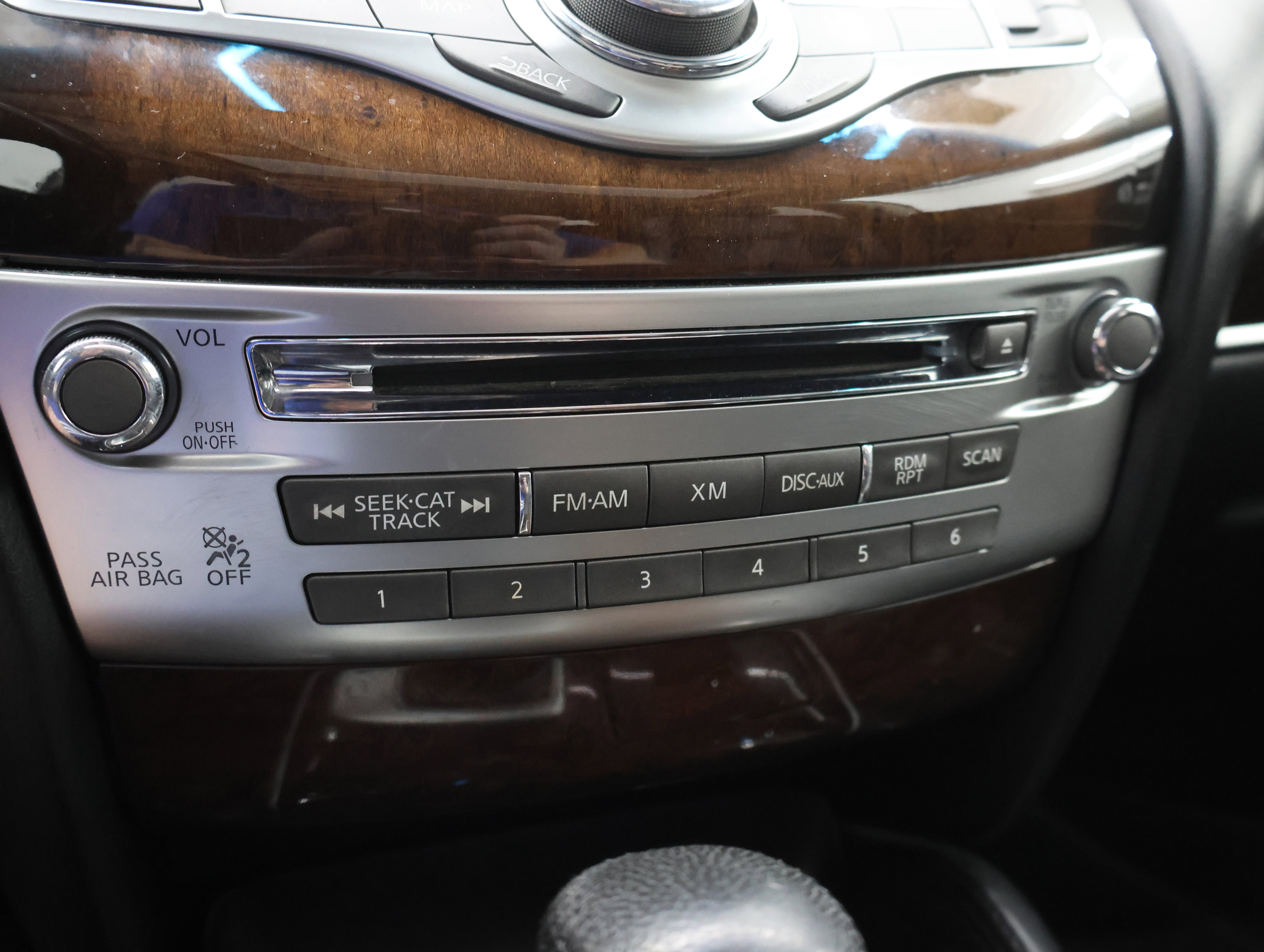 Used 2014 INFINITI QX60 AWD w/ Premium Plus Package image 47