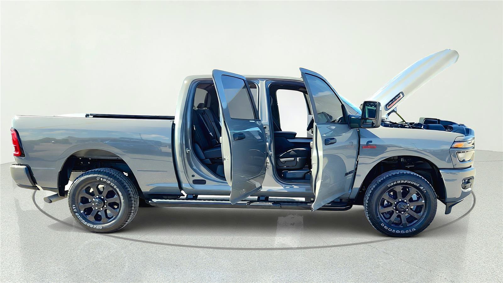 Used 2026 RAM 2500 Big Horn AWD/4WD image 2