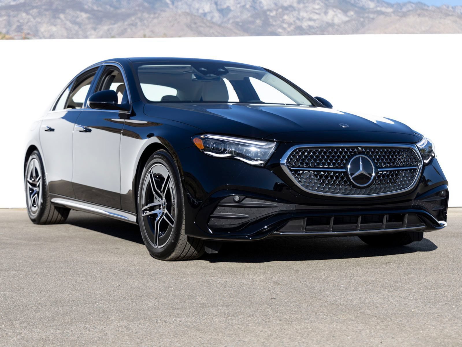 New 2027 Mercedes-Benz E 450 4MATIC Sedan image 9