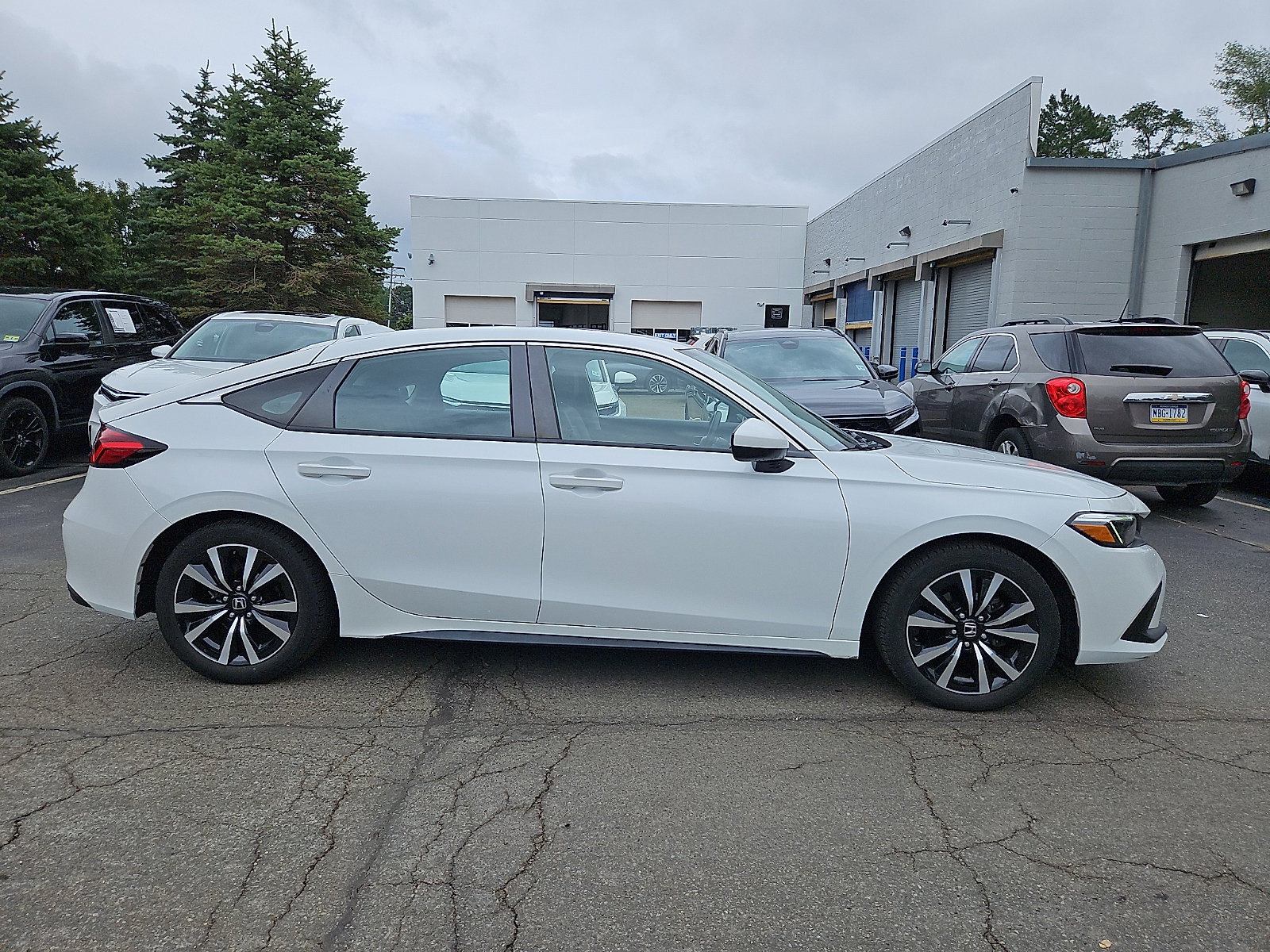 Used 2023 Honda Civic EX-L image 8
