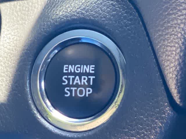 Used 2025 Toyota RAV4 XLE AWD/4WD image 35
