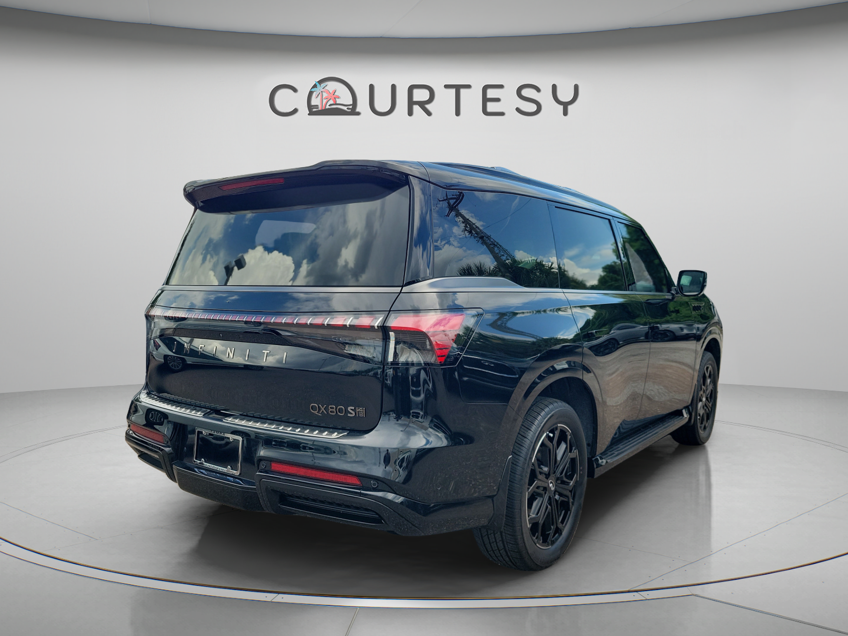 Certified 2026 INFINITI QX80 4WD w/ Sport Exterior Package image 4