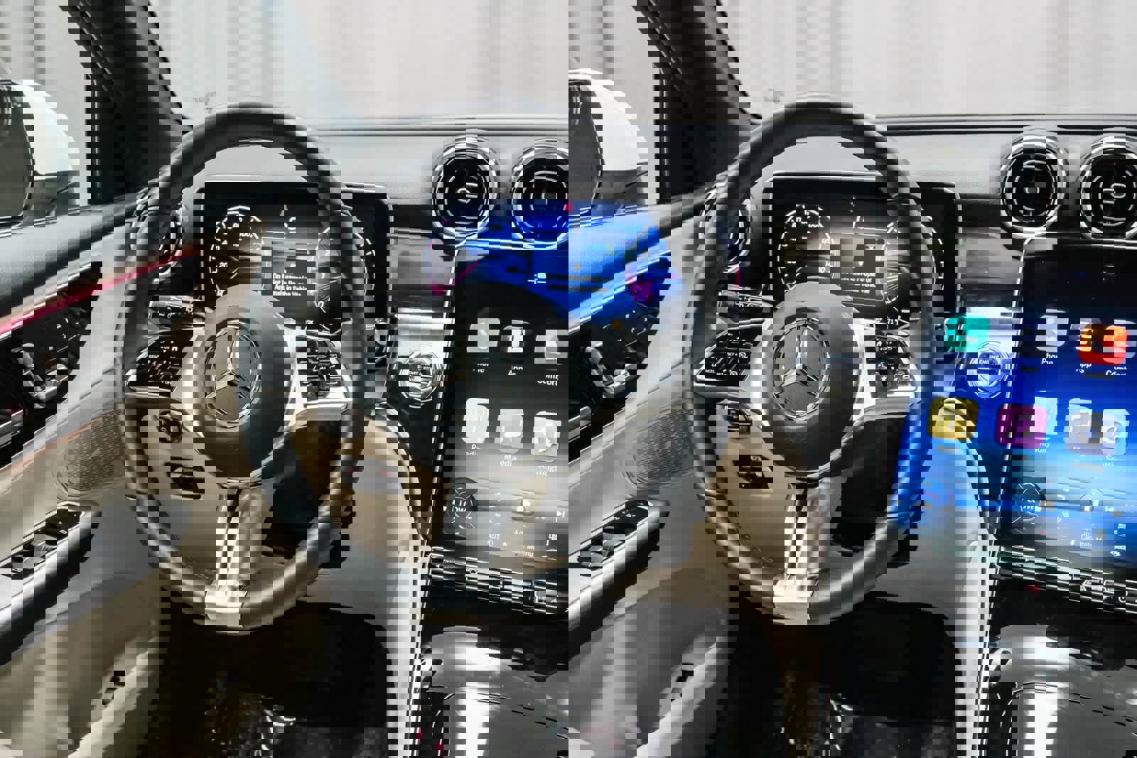 Certified 2025 Mercedes-Benz GLC 300 4MATIC image 16