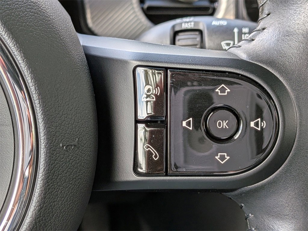 Used 2024 MINI Cooper Classic image 26