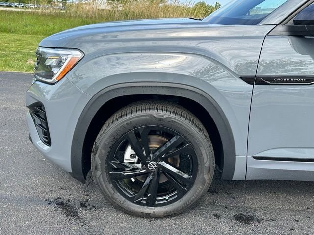 New 2026 Volkswagen Atlas Cross Sport SEL R-Line AWD/4WD image 7