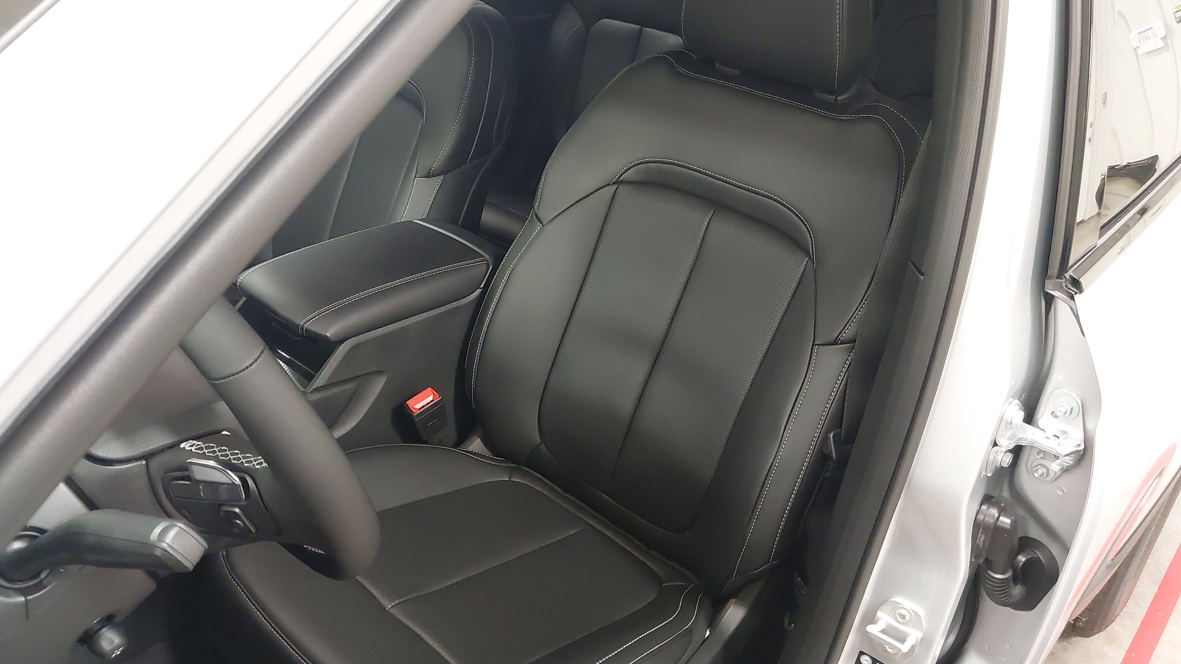 New 2025 Jeep Grand Cherokee L Limited w/ Luxury Tech Group II image 22