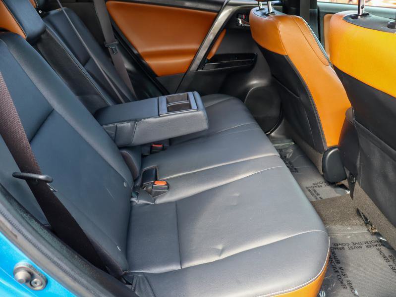 Used 2016 Toyota RAV4 SE image 13