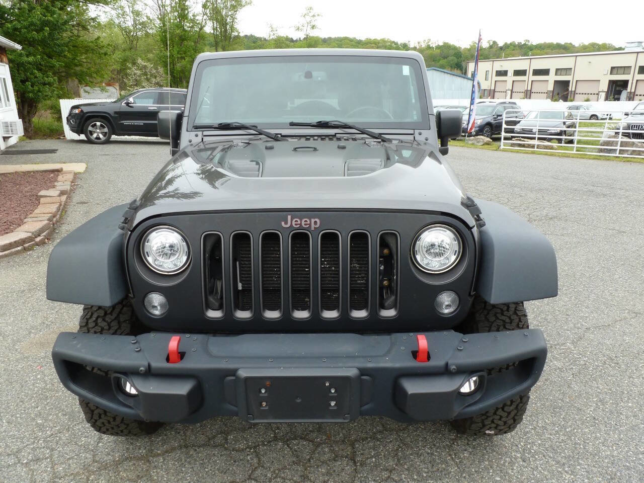Used 2017 Jeep Wrangler Unlimited Rubicon AWD/4WD image 2