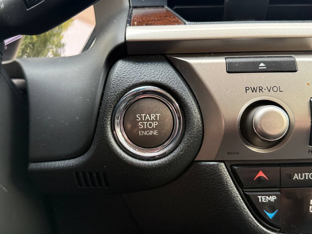 Used 2015 Lexus ES 350 w/ Luxury Package FWD image 18