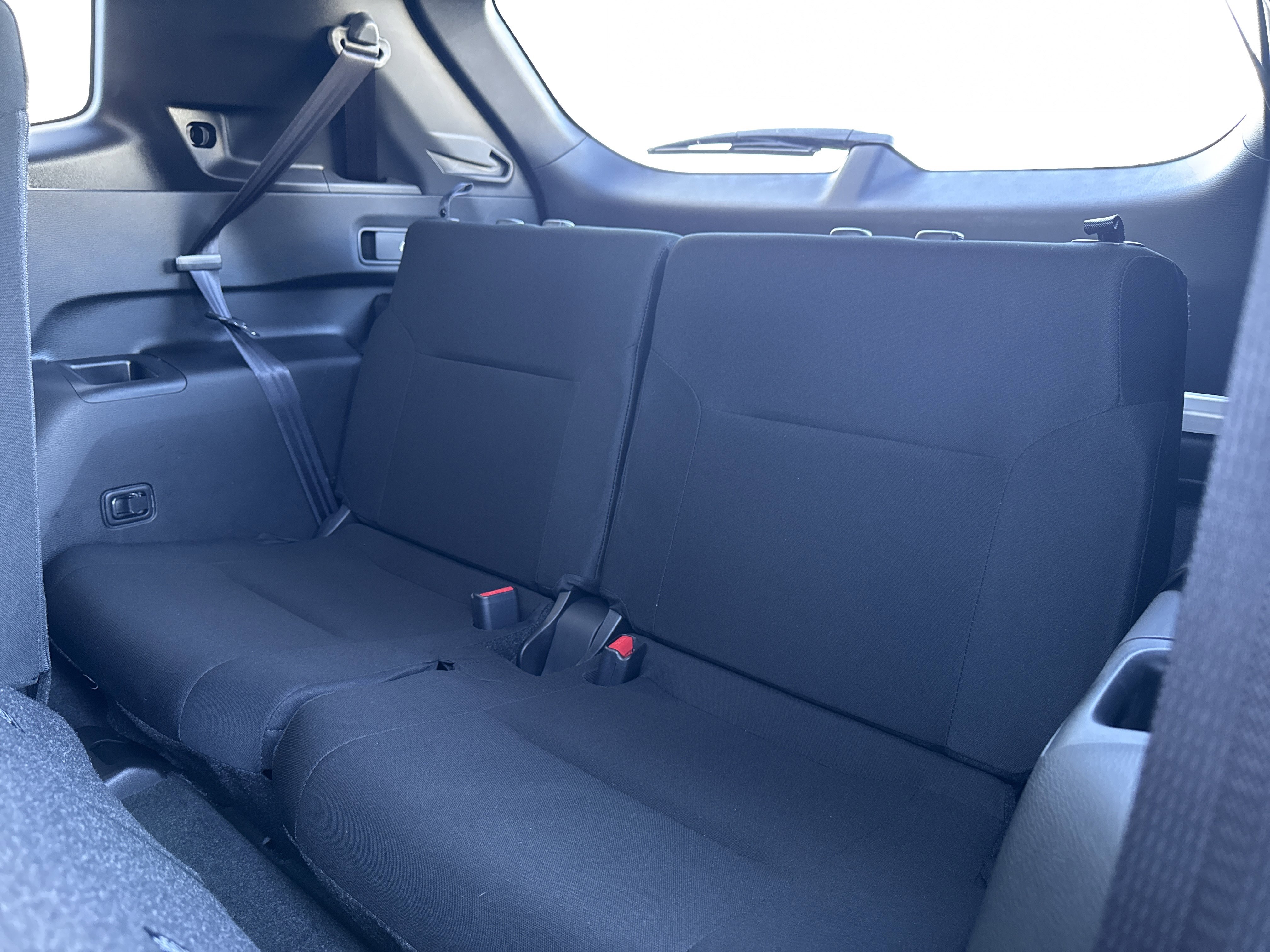 Used 2025 Mitsubishi Outlander ES image 30