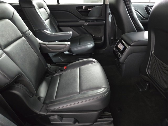 New 2025 Lincoln Aviator AWD w/ Jet Appearance Package image 19