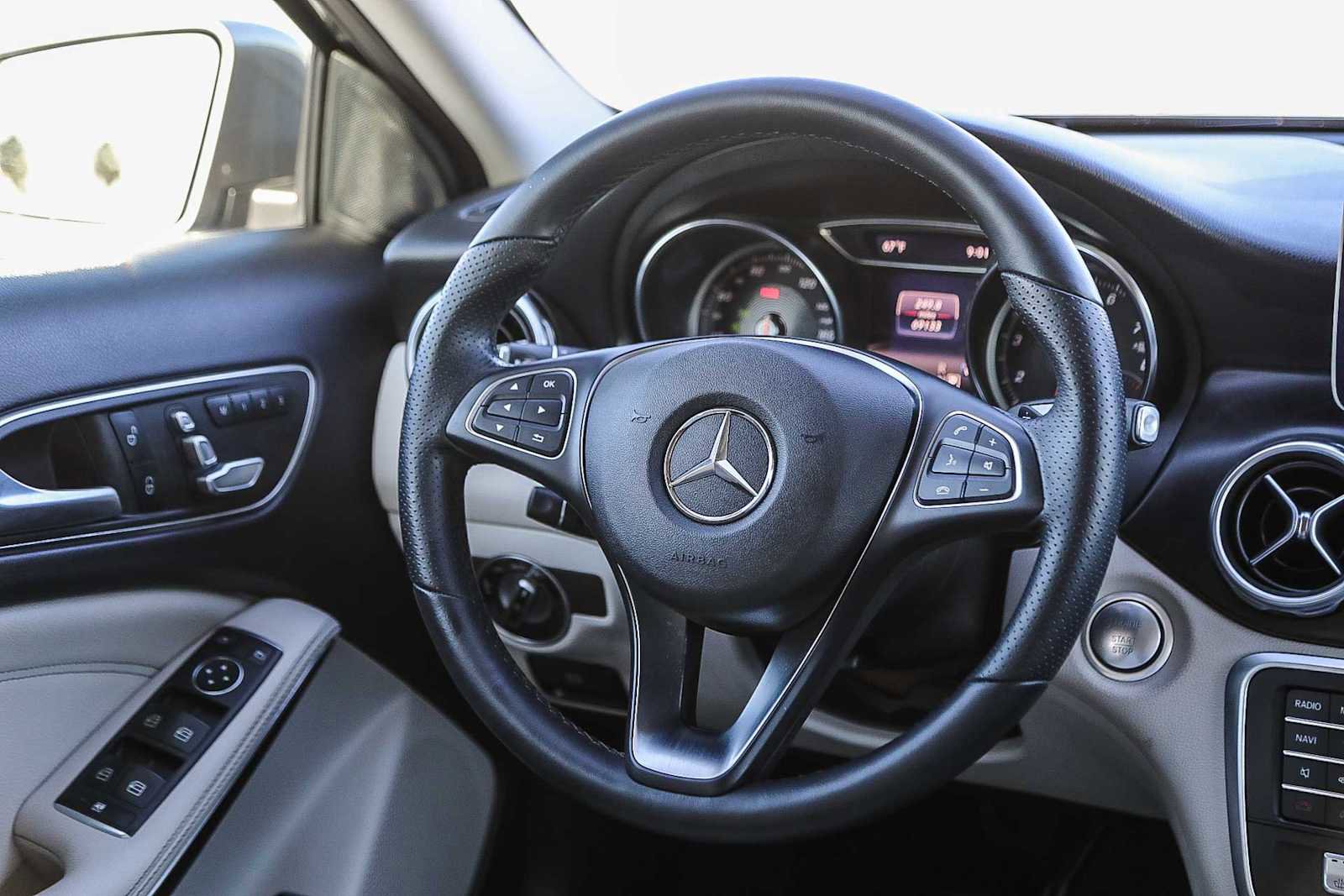 Used 2019 Mercedes-Benz GLA 250 image 15