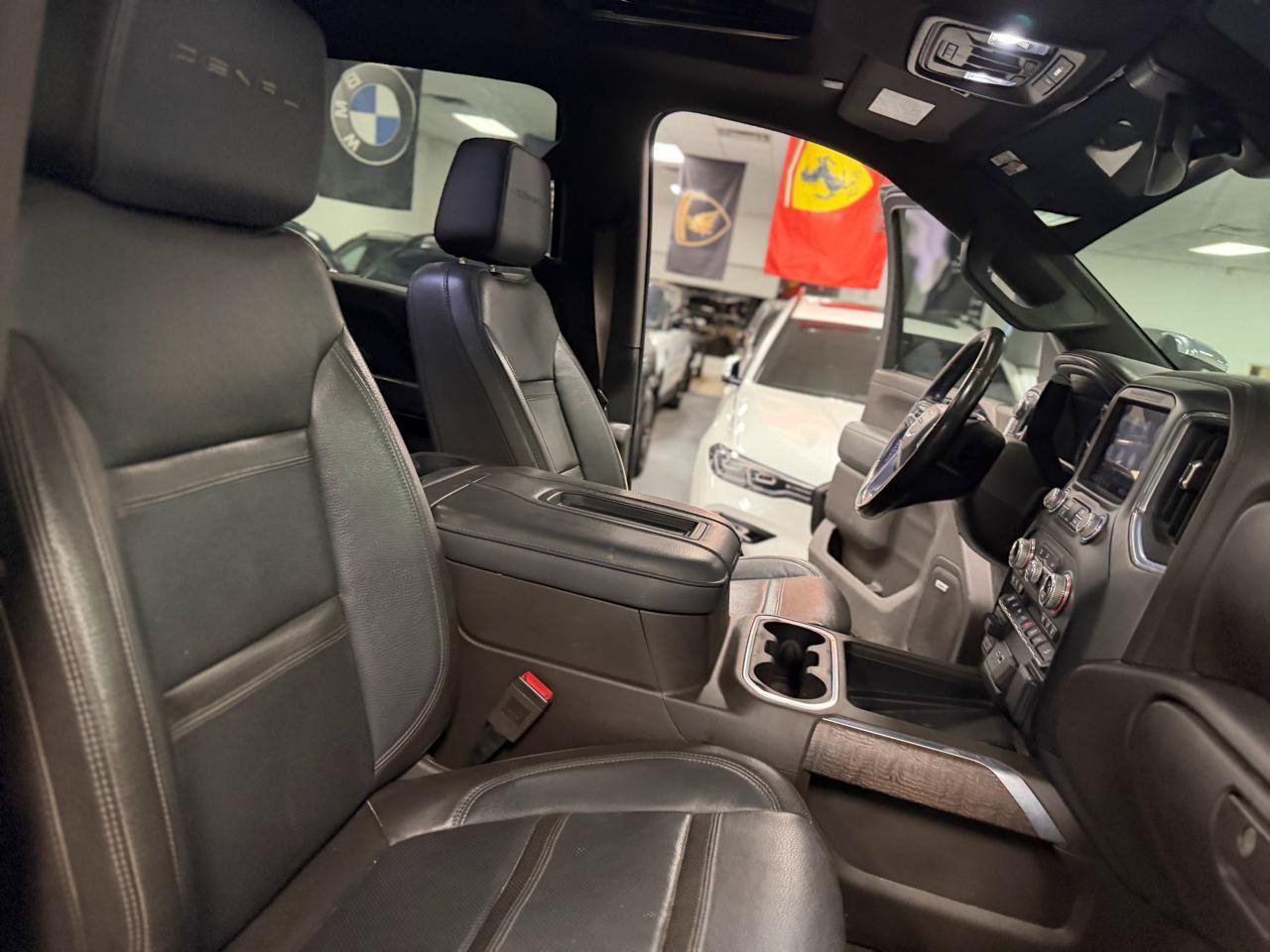 Used 2022 GMC Sierra 3500 Denali w/ Denali Ultimate Package AWD/4WD image 36