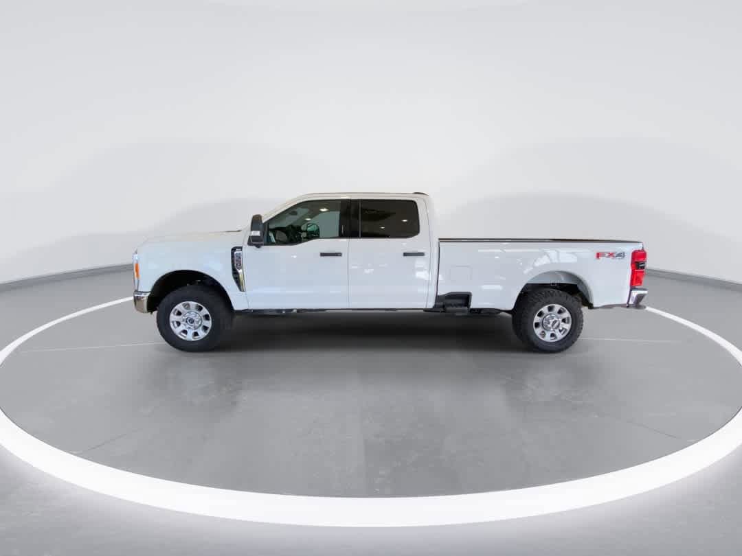 Used 2023 Ford F350 XLT w/ 360-Degree Camera Package AWD/4WD image 5
