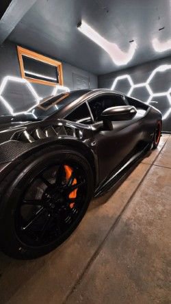 Used 2015 Lamborghini Huracan LP 610-4 image 18