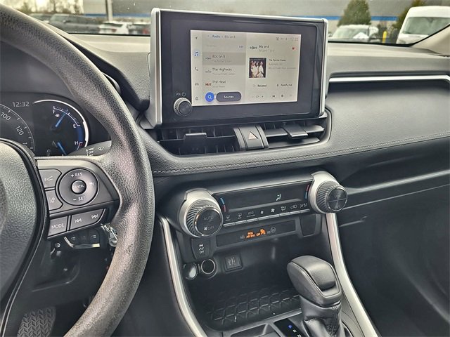 Used 2023 Toyota RAV4 LE image 24