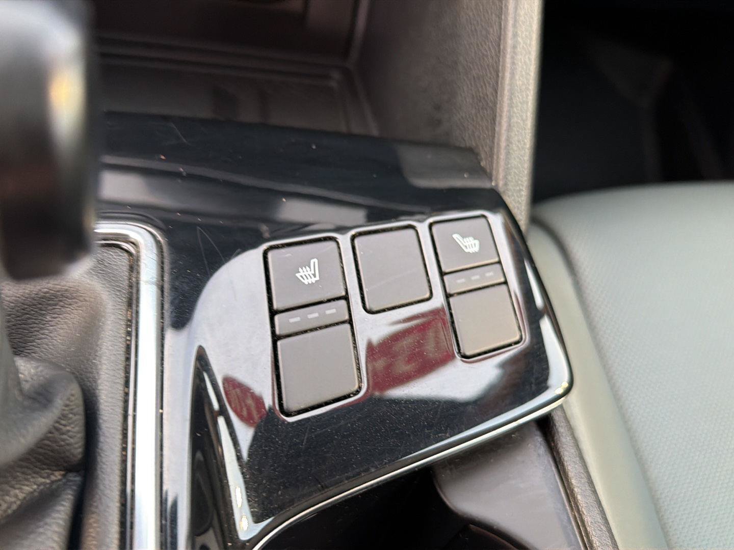 Used 2024 Kia Sportage X-Line w/ X-Line Premium Package AWD/4WD image 29