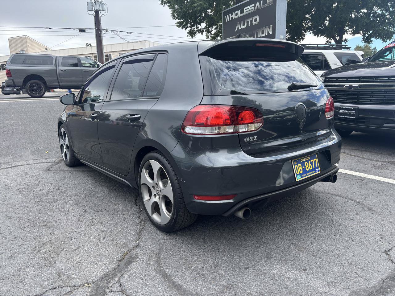 Used 2012 Volkswagen Golf 4-Door FWD image 3