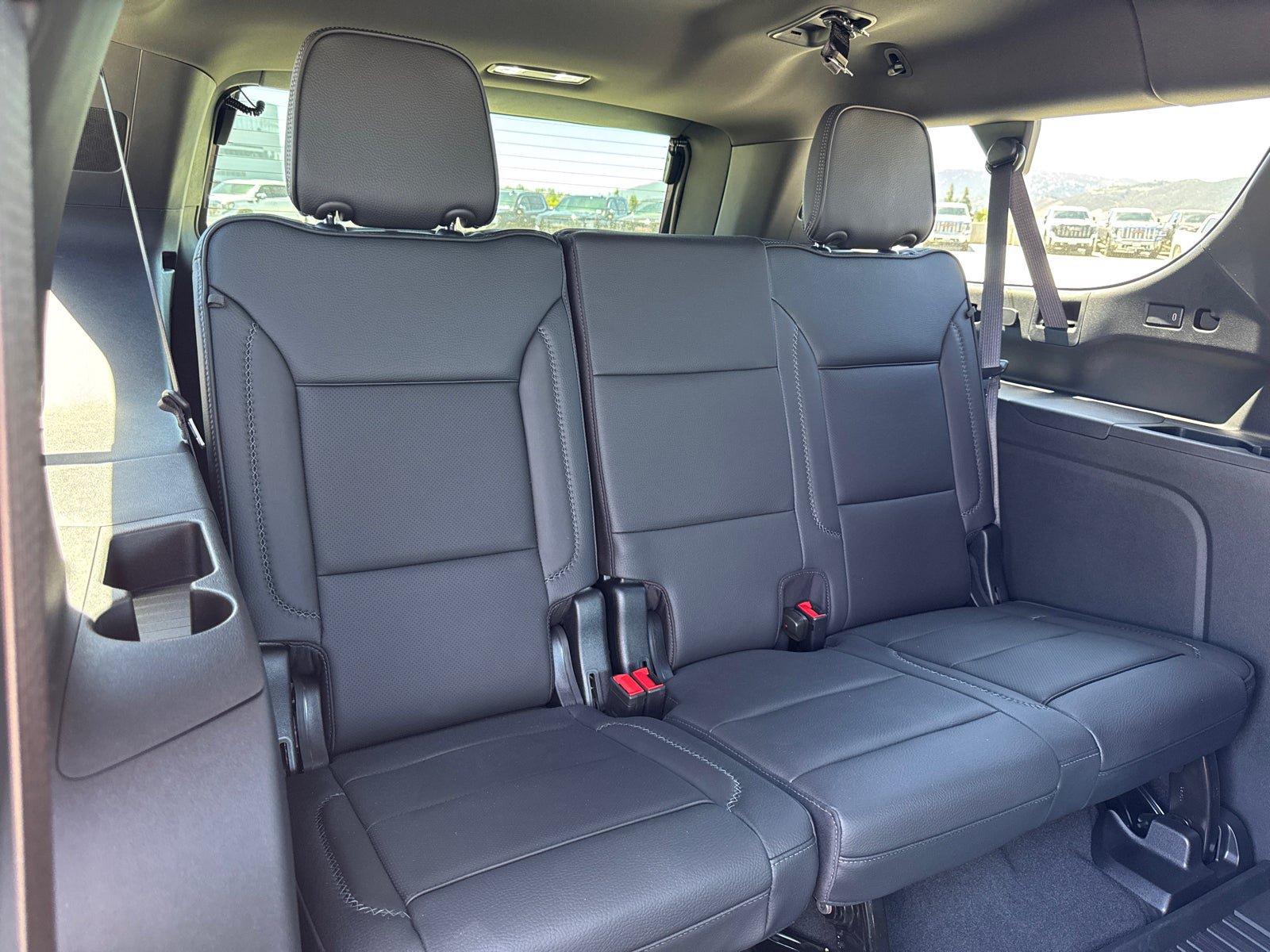 Used 2026 GMC Yukon XL Denali w/ Denali Reserve Package AWD/4WD image 19