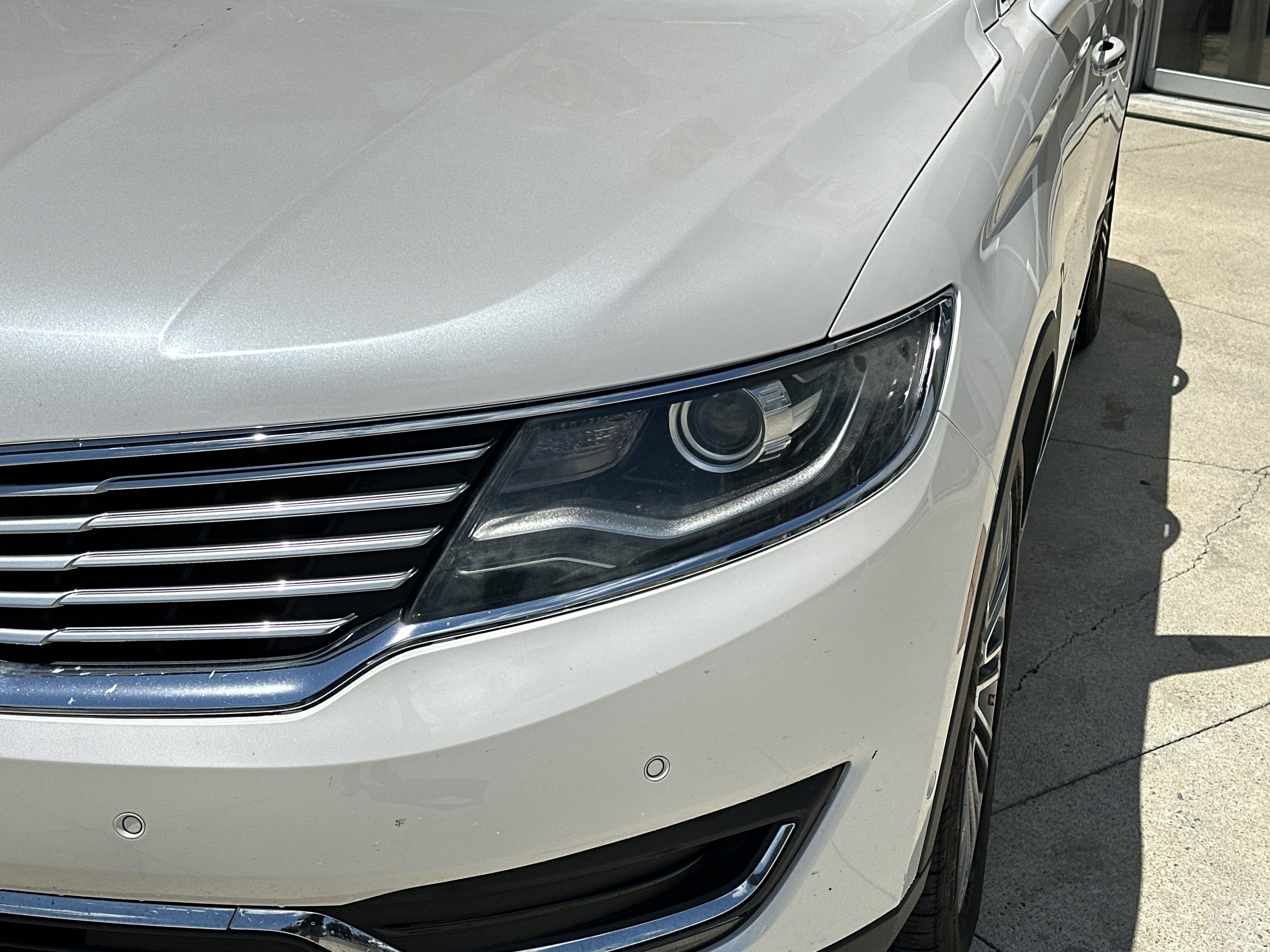 Used 2016 Lincoln MKX Reserve w/ Technology Package AWD/4WD image 11