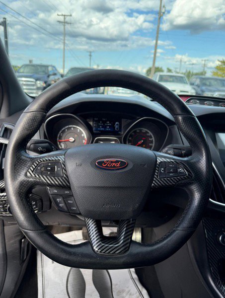 Used 2016 Ford Focus ST image 10