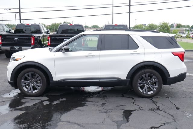 Used 2023 Ford Explorer XLT w/ Equipment Group 202A AWD/4WD image 8