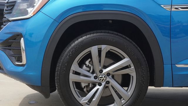 Used 2024 Volkswagen Atlas Cross Sport SEL R-Line image 5